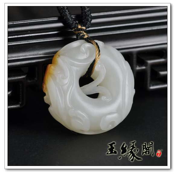 白玉籽料挂件 龙圈