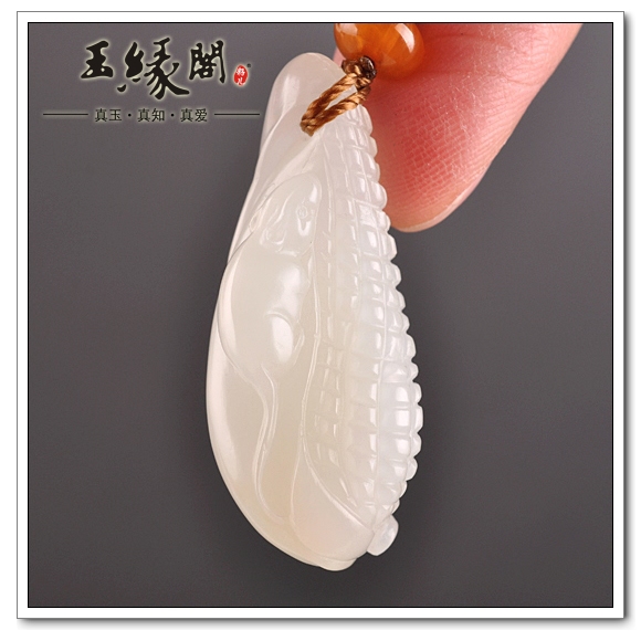 羊脂玉籽料挂件 喜悦